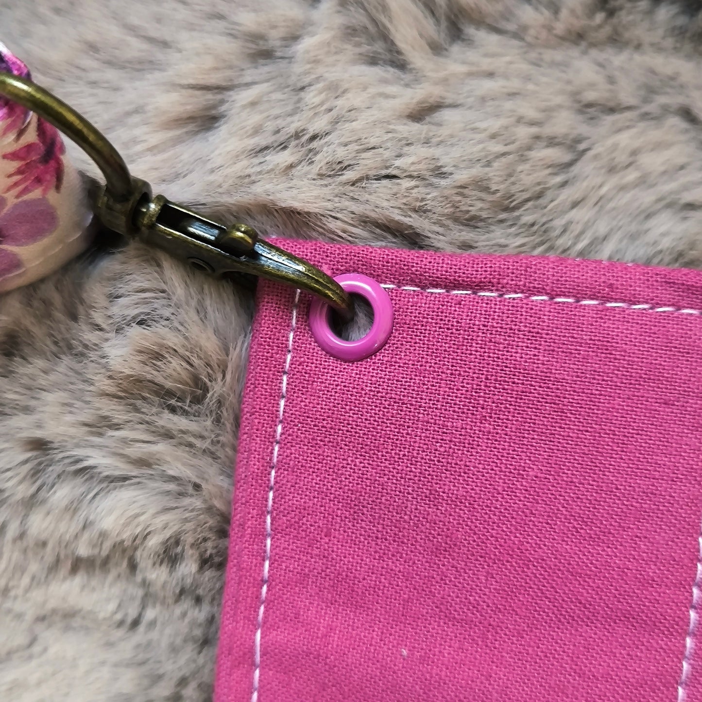 Marque-page bandoulière pour livre de poche